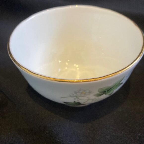 Duchess fine Bone China "Ivy" Creamer and Sugar bowl. Excellent Condition - Picture 6 of 7